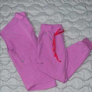 Figs Pink Scrub Set with Red Drawstring